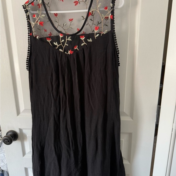 Vintage Black Dress with Floral Embroidery - Picture 5 of 8